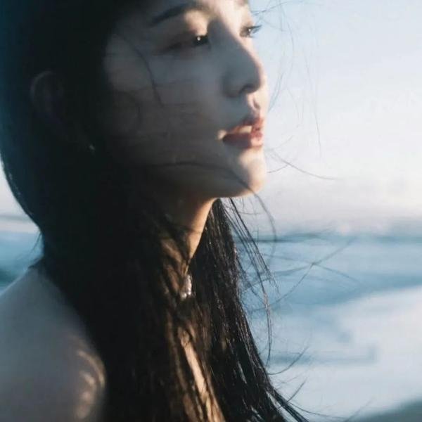萨德侯爵夫人海报